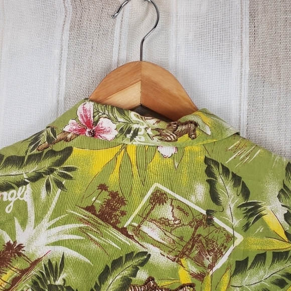 Vintage Boxy Fit Hawaiian‎ Print Button Down Shirt Size Medium Petite - Picture 5 of 8